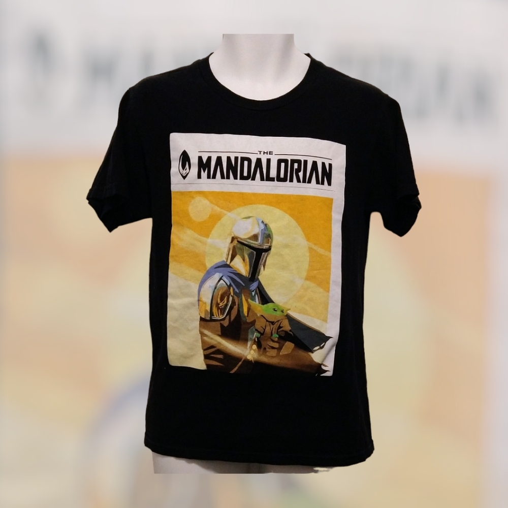 The Mandalorian and Grogu Size Small Black T-shirt EUC